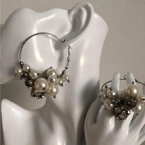 Silver and pair Fashion hoop earrings